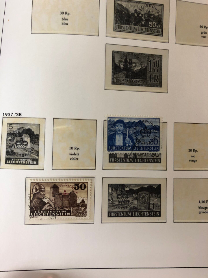 LIECHTENSTEIN – SOLID COLLECTION IN PAIR OF HINGELESS DAVO ALBUMS – 425973