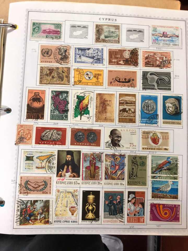 INTERNATIONAL COLLECTION - C TO F COUNTRIES - 425951