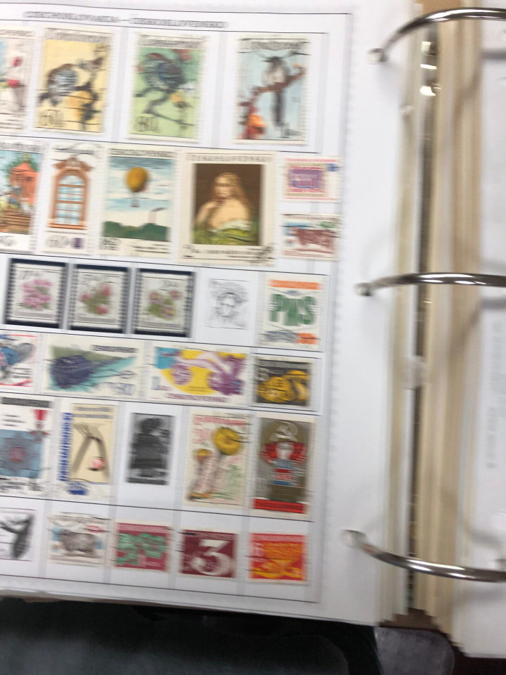 INTERNATIONAL COLLECTION - C TO F COUNTRIES - 425951