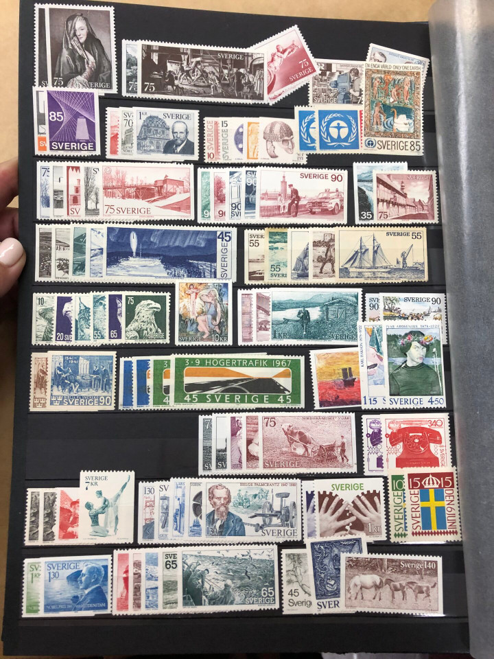 MODERN MINT INTERNATIONAL SELECTION – COMPLETE MINT SETS – 426371