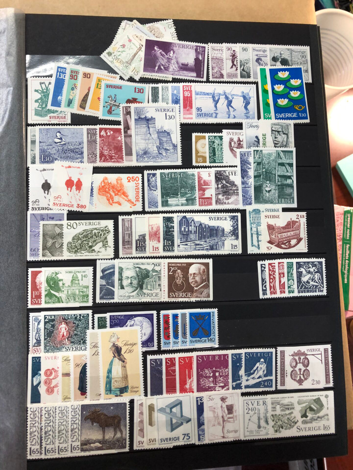 MODERN MINT INTERNATIONAL SELECTION – COMPLETE MINT SETS – 426371