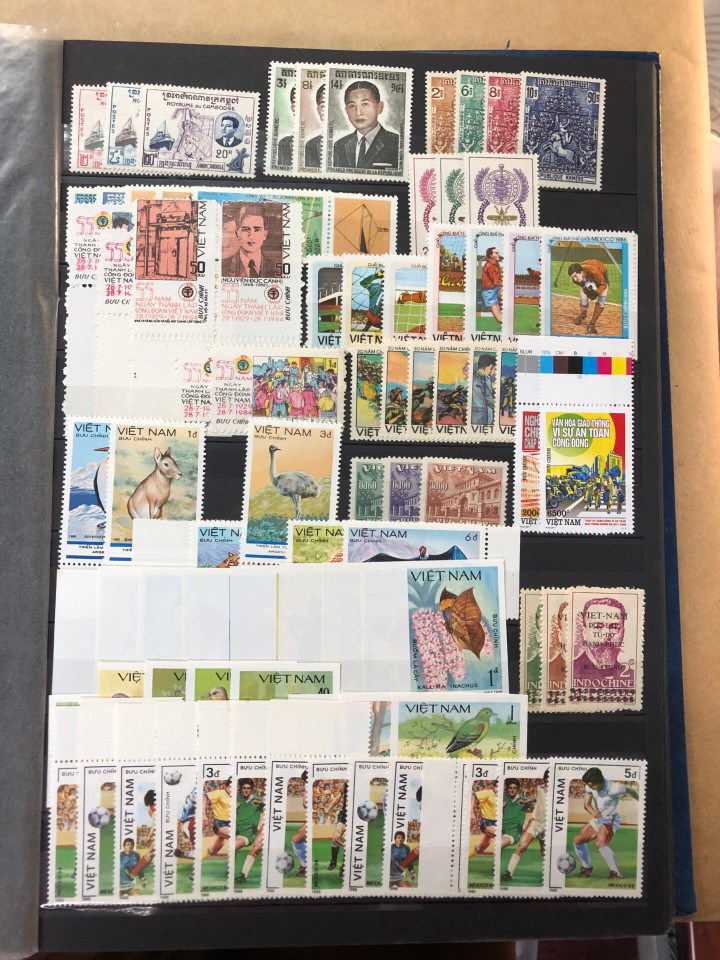 MODERN MINT INTERNATIONAL SELECTION – COMPLETE MINT SETS – 426371