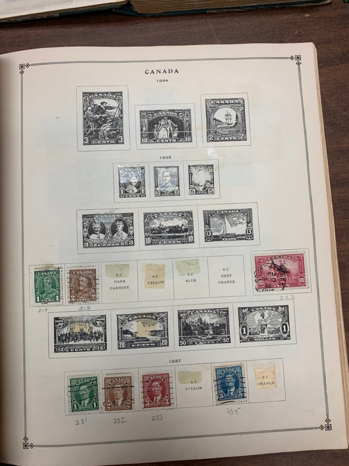 INTERNATIONAL SELECTION BUILT AROUND SCOTT INTERNATIONAL ALBUM FROM 1940s – 426290