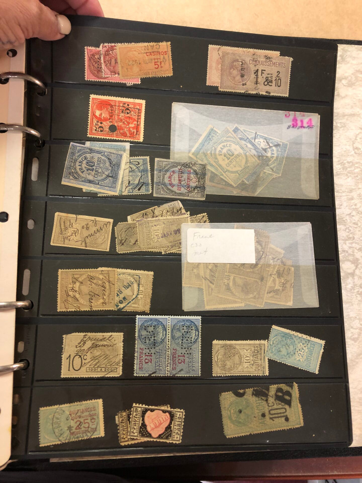 FRANCE – PREMIUM BACK-OF-THE-BOOK SELECTION – 426232