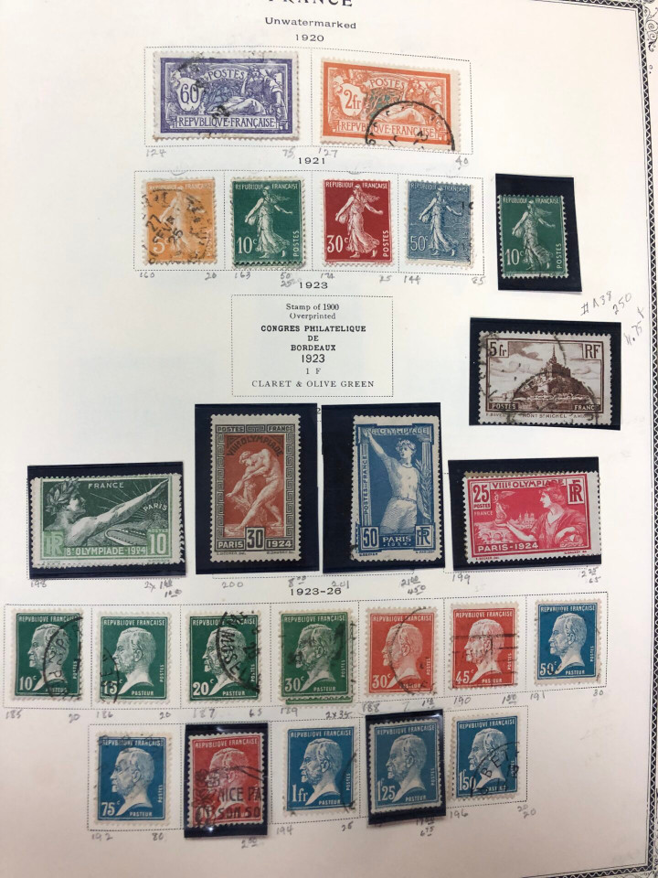 FRANCE – LOVELY COLLECTION IN BROWN SCOTT ALBUM – 426621