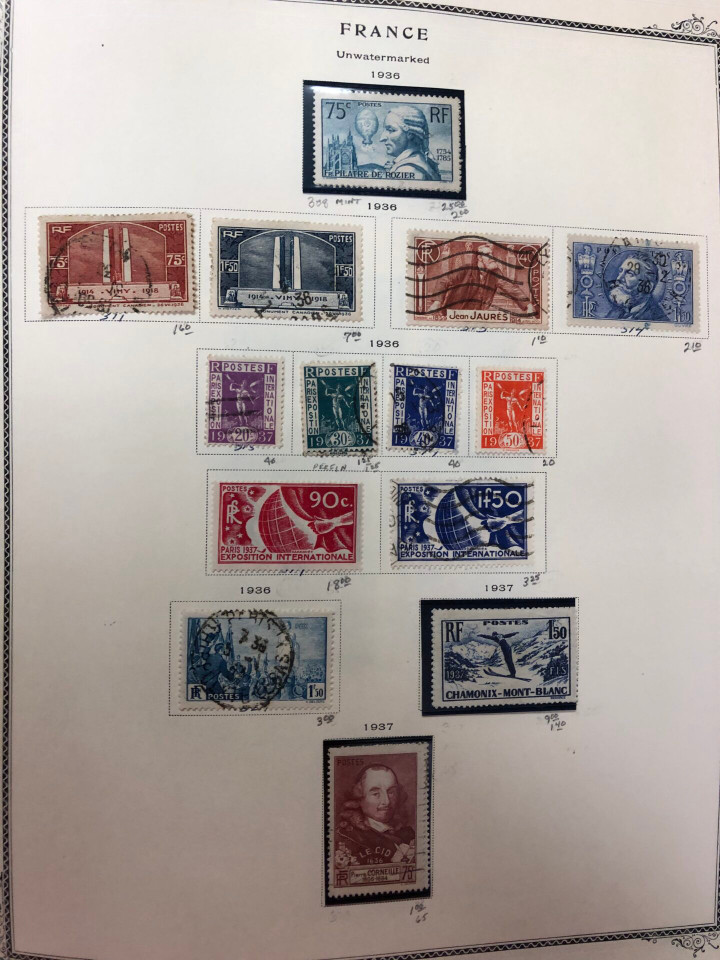 FRANCE – LOVELY COLLECTION IN BROWN SCOTT ALBUM – 426621