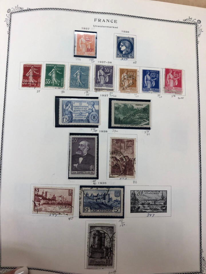 FRANCE – LOVELY COLLECTION IN BROWN SCOTT ALBUM – 426621