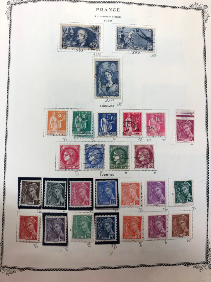 FRANCE – LOVELY COLLECTION IN BROWN SCOTT ALBUM – 426621