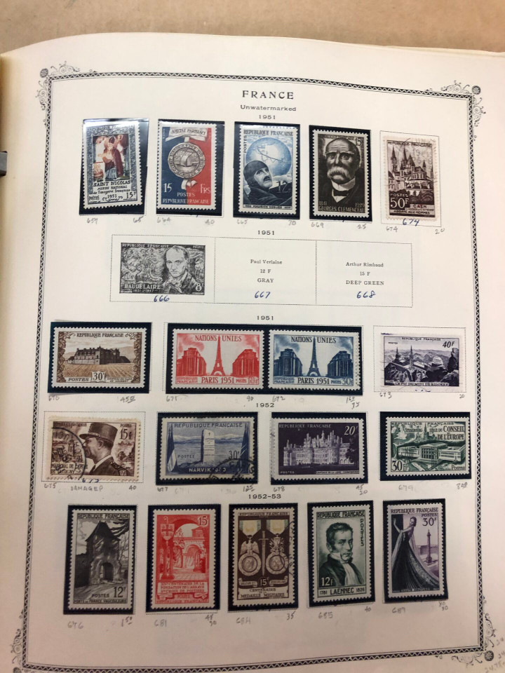 FRANCE – LOVELY COLLECTION IN BROWN SCOTT ALBUM – 426621