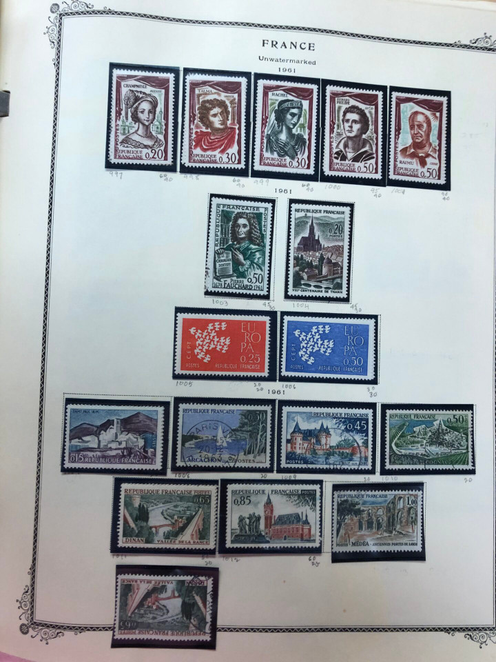 FRANCE – LOVELY COLLECTION IN BROWN SCOTT ALBUM – 426621