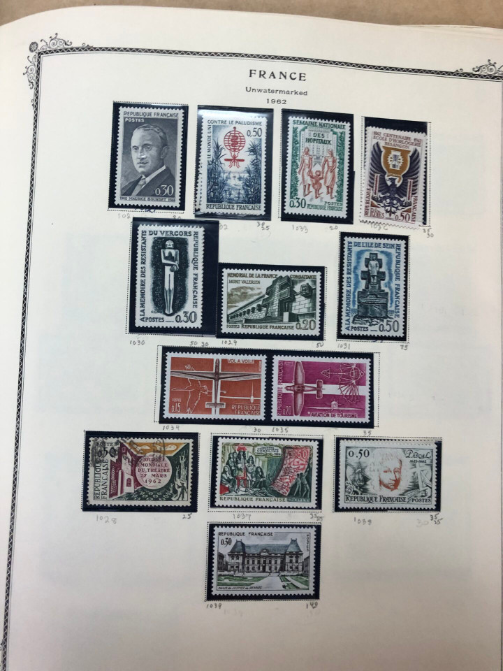 FRANCE – LOVELY COLLECTION IN BROWN SCOTT ALBUM – 426621