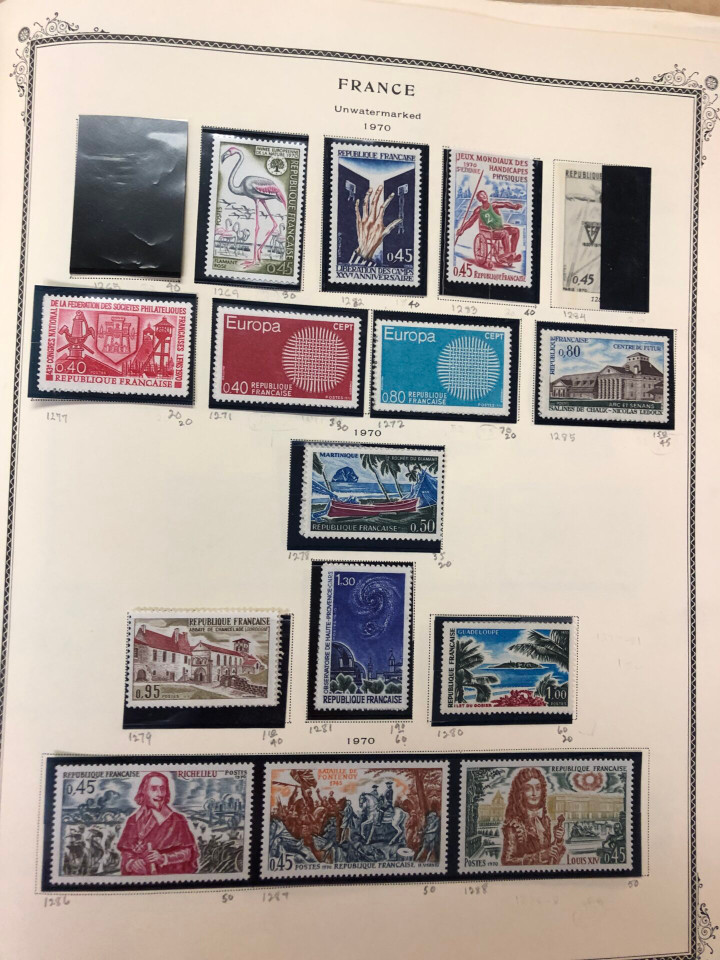 FRANCE – LOVELY COLLECTION IN BROWN SCOTT ALBUM – 426621