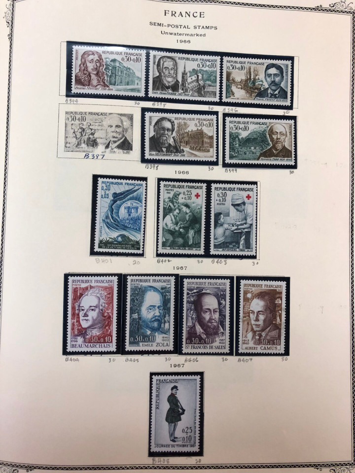 FRANCE – LOVELY COLLECTION IN BROWN SCOTT ALBUM – 426621