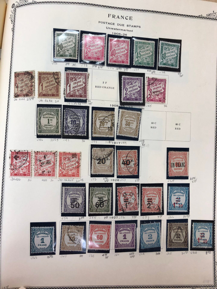 FRANCE – LOVELY COLLECTION IN BROWN SCOTT ALBUM – 426621