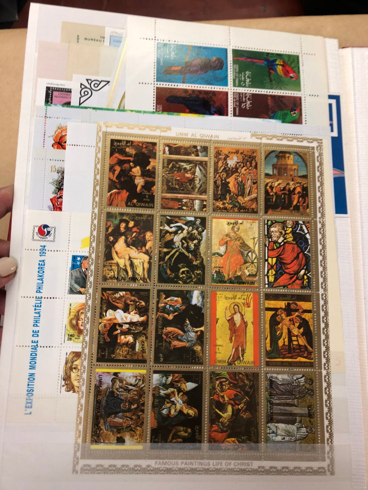 DIVERSE MINT INTERNATIONAL SELECTION OF THOUSANDS – 425421