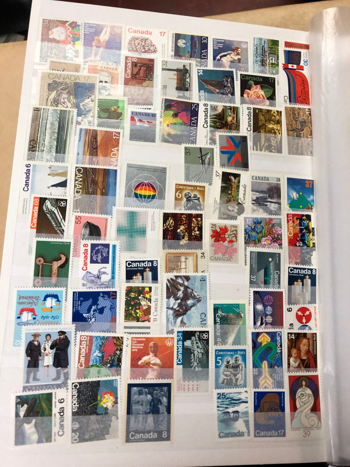 DIVERSE MINT INTERNATIONAL SELECTION OF THOUSANDS – 425421