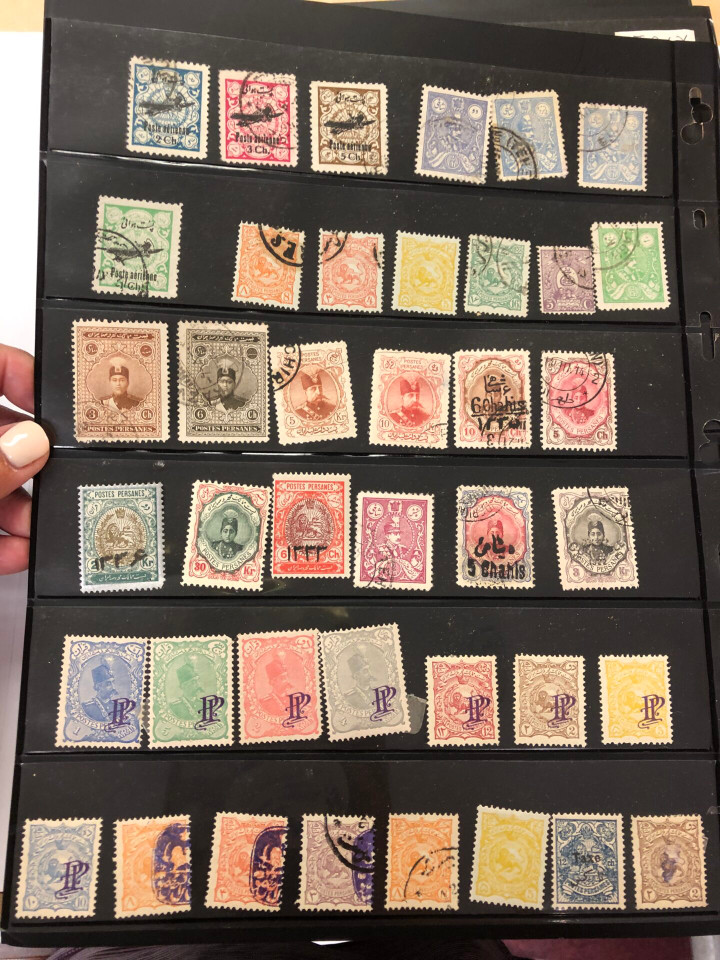 AN AMUSING INTERNATIONAL SELECTION – 425417