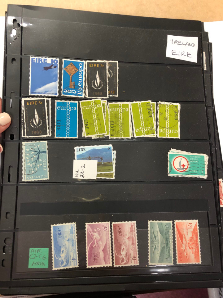 AN AMUSING INTERNATIONAL SELECTION – 425417