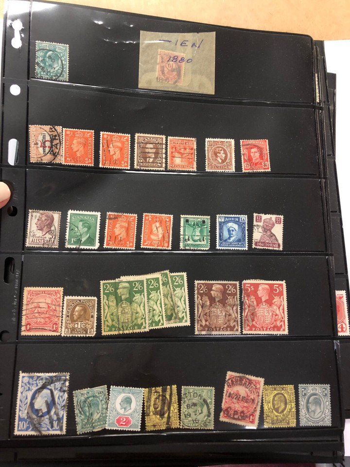 AN AMUSING INTERNATIONAL SELECTION – 425417