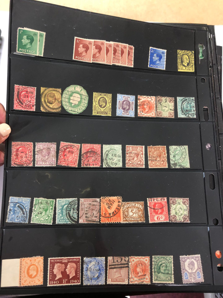 AN AMUSING INTERNATIONAL SELECTION – 425417