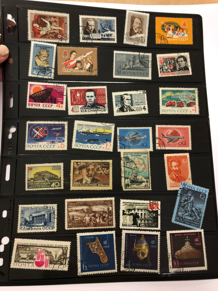 AN AMUSING INTERNATIONAL SELECTION – 425417