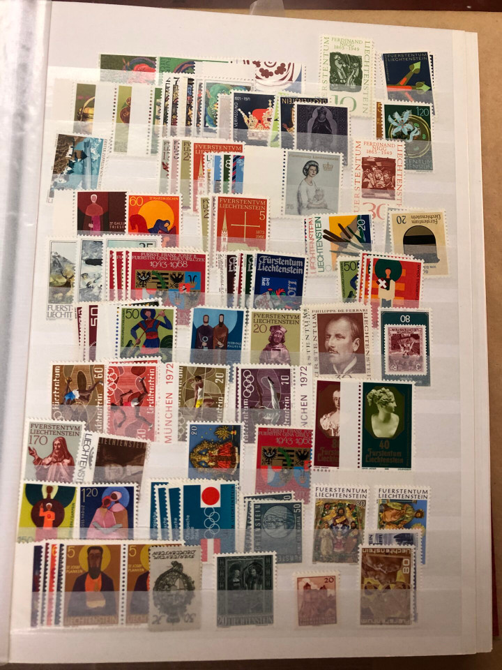 MINT NH INTERNATIONAL SELECTION – 426578