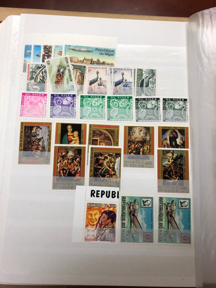 MINT NH INTERNATIONAL SELECTION – 426578