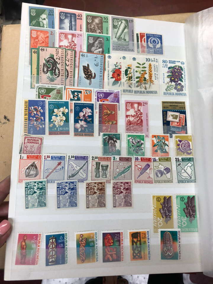 Mint Never Hinged International Stamp Selection 5,000 Different, Six Countries, 1930s to 2000s
