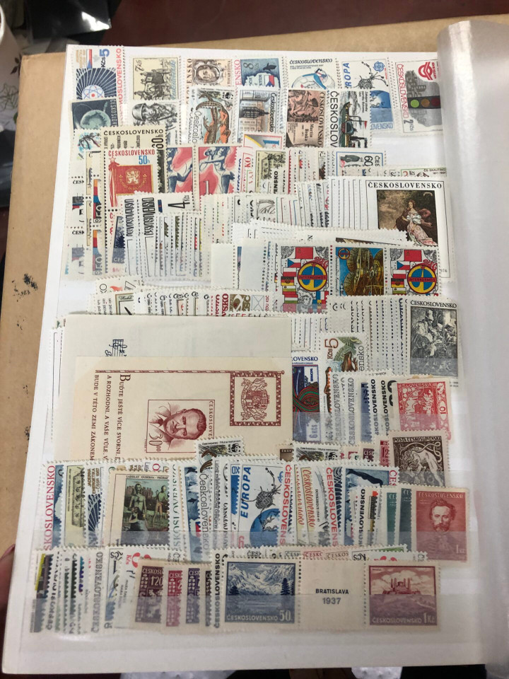 MINT NEVER HINGED INTERNATIONAL SELECTION – 426564