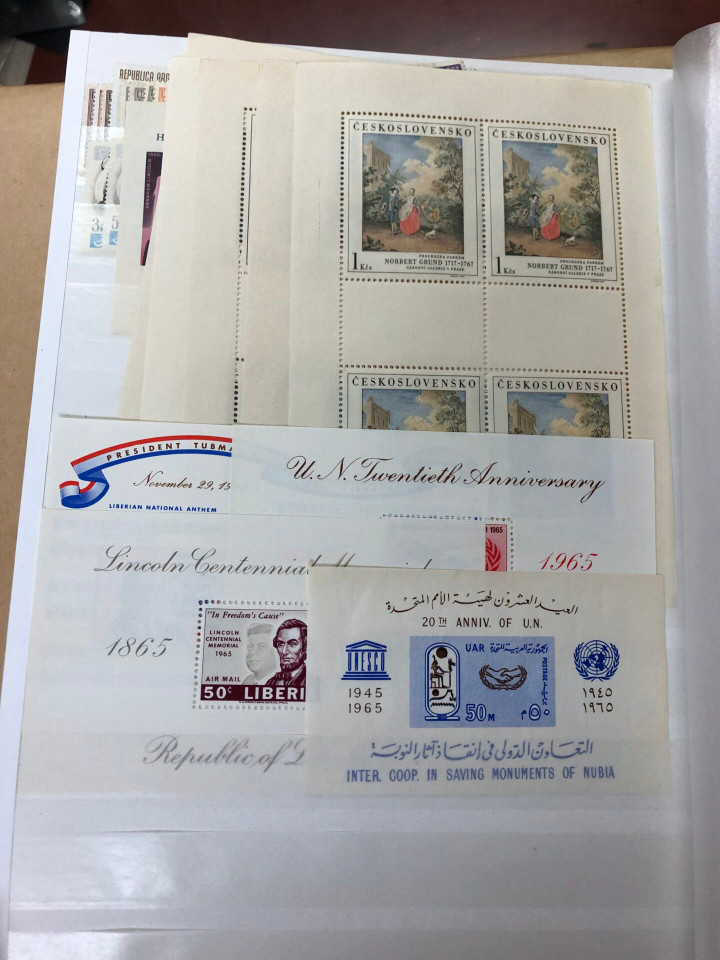 INTERNATIONAL MINT SELECTION – 426506