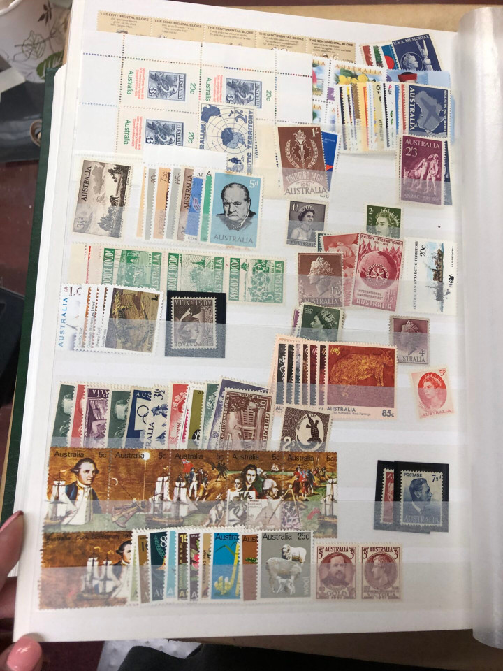 MINT INTERNATIONAL SELECTION – 426571