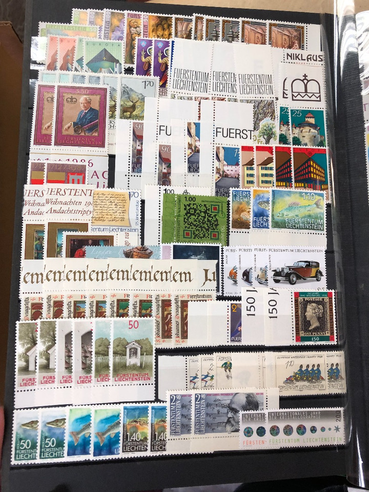 LIECHTENSTEIN – MINT SELECTION/COLLECTION IN TWO STOCK BOOKS – 425279