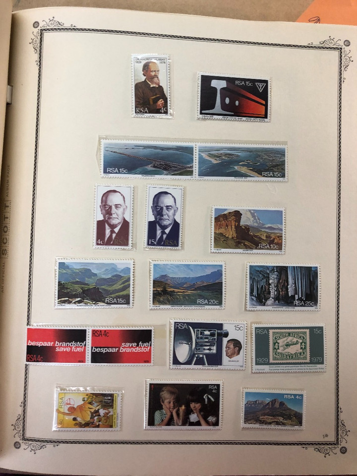 INTERNATIONAL COLLECTION IN A PAIR OF SCOTT ALBUMS – 425264