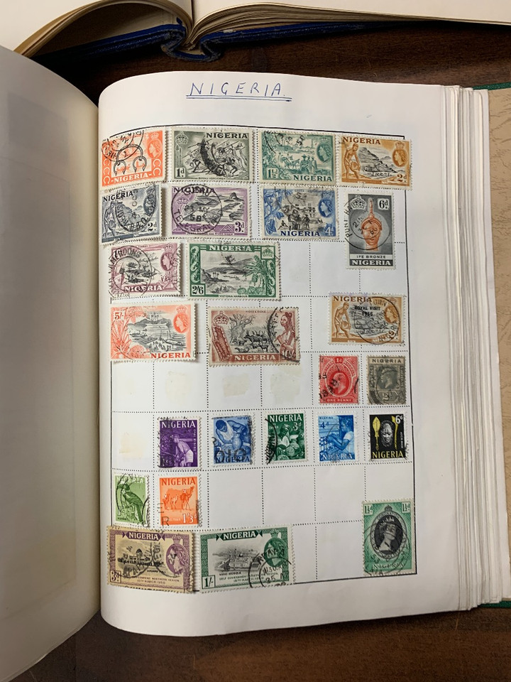 INTERNATIONAL COLLECTION IN 11 VOLUMES – 425251