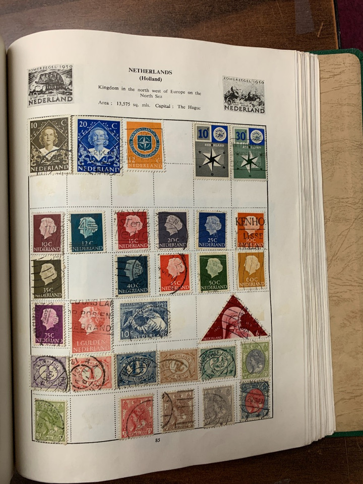 INTERNATIONAL COLLECTION IN 11 VOLUMES – 425251