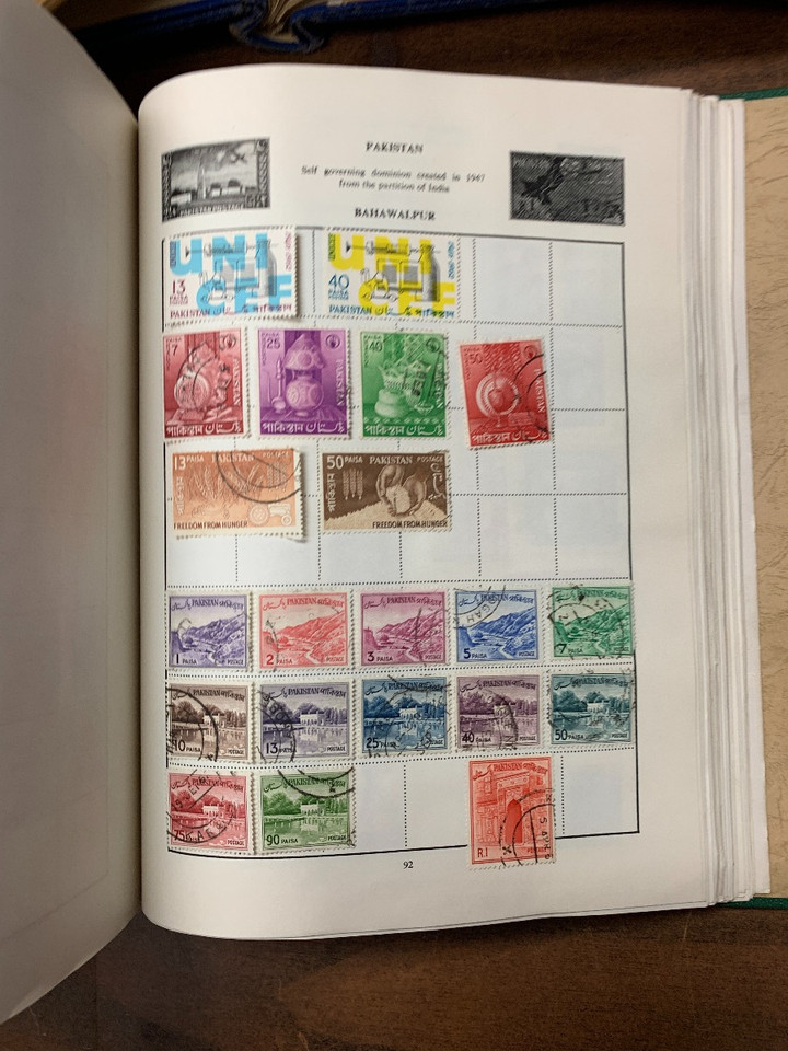 INTERNATIONAL COLLECTION IN 11 VOLUMES – 425251