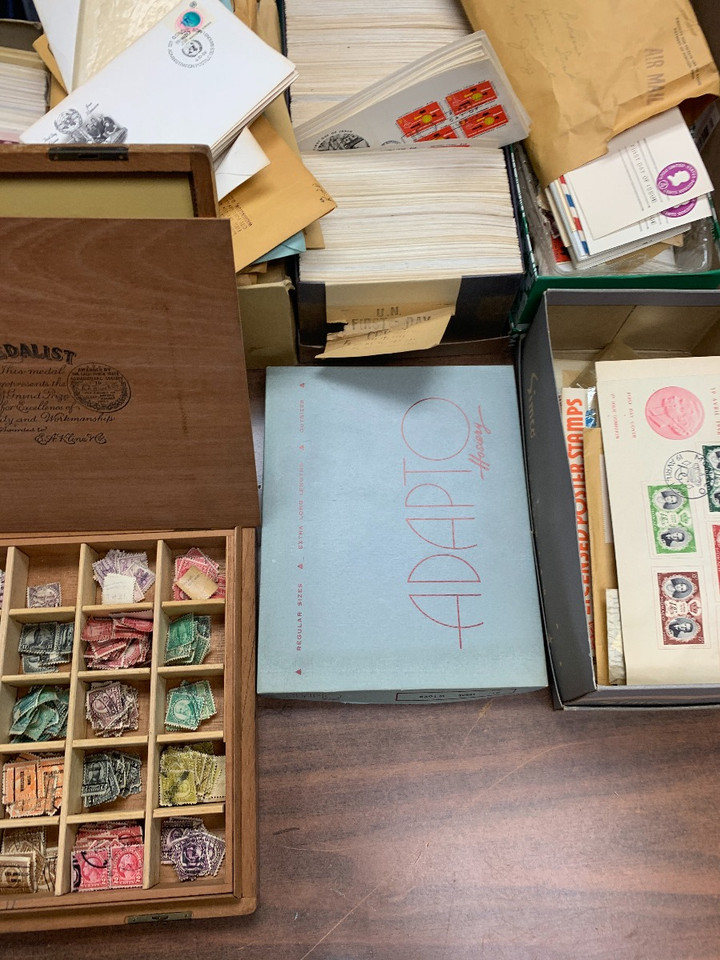 TAIL END OF A LARGE COLLECTION IN 4 LARGE CARTONS – 423948