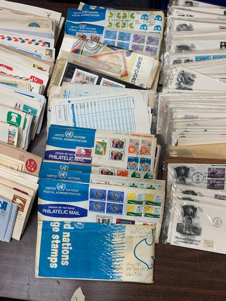 TAIL END OF A LARGE COLLECTION IN 4 LARGE CARTONS – 423948