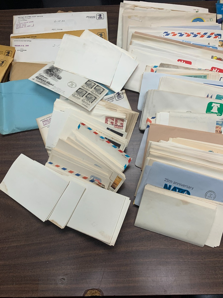 TAIL END OF A LARGE COLLECTION IN 4 LARGE CARTONS – 423948