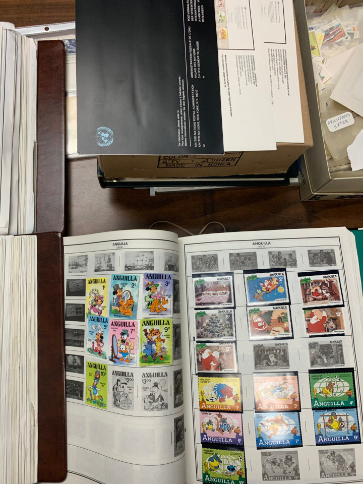 US AND INTERNATIONAL TAIL END SELECTION IN TWO LARGE CARTONS – 425325