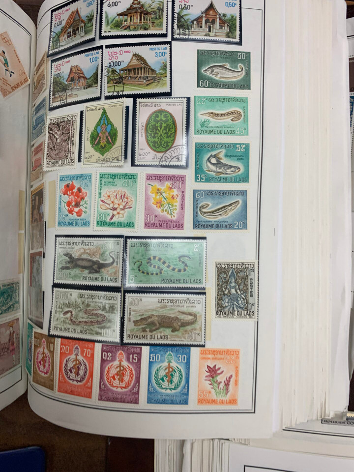 US AND INTERNATIONAL TAIL END SELECTION IN TWO LARGE CARTONS – 425325