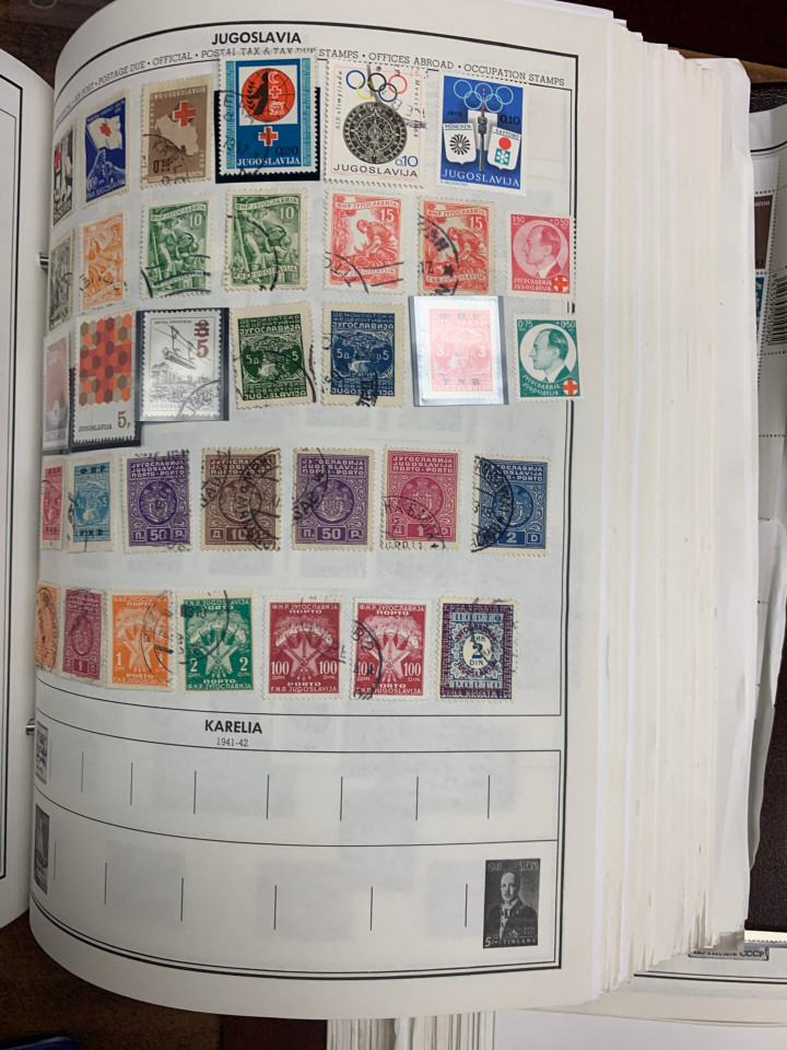 US AND INTERNATIONAL TAIL END SELECTION IN TWO LARGE CARTONS – 425325