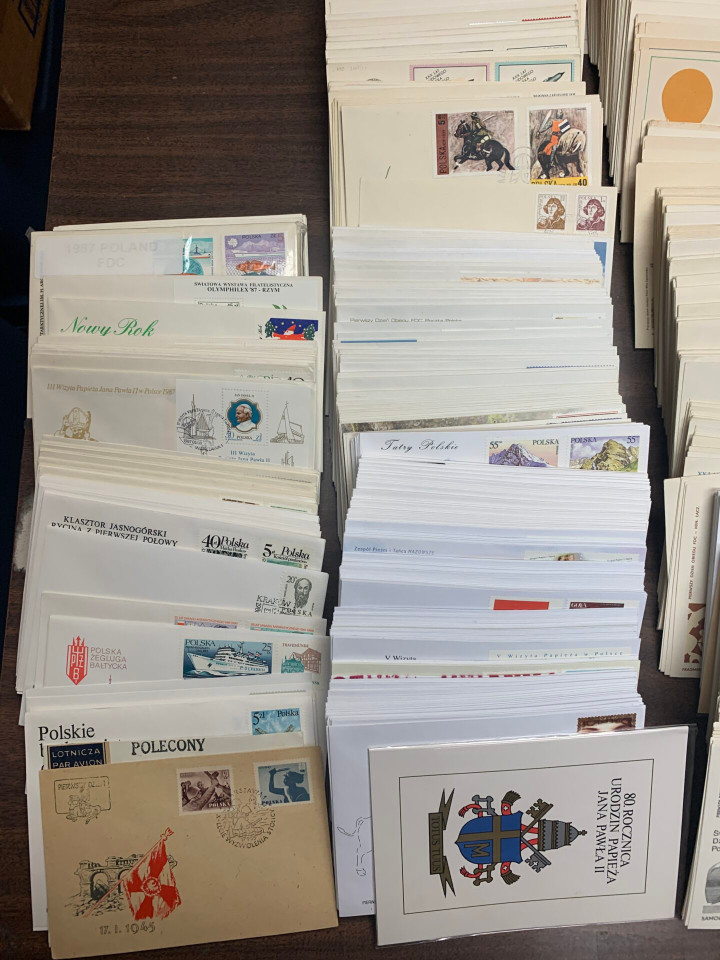 POLAND – SPECIALIST COLLECTION OF FIRST DAY COVERS 1945-2000  – 426517