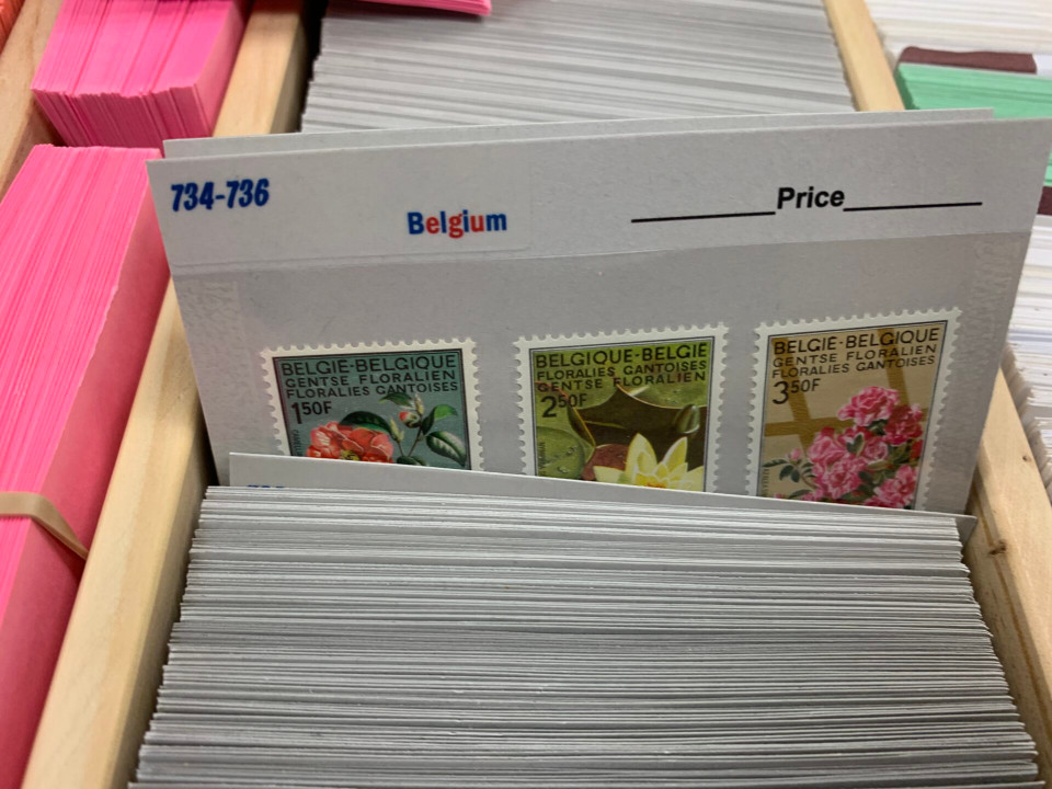 MINT WORLDWIDE SELECTION!! – 426546