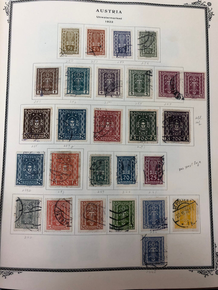 AUSTRIA – COLLECTION 1850-1990s IN SCOTT SPECIALTY ALBUM – 426611