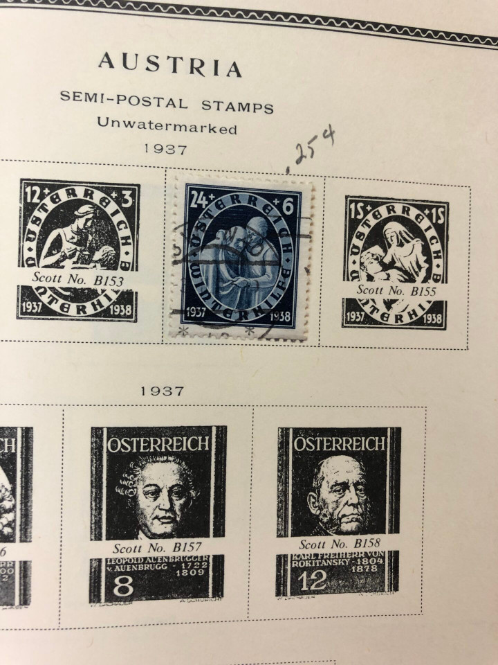 AUSTRIA – COLLECTION 1850-1990s IN SCOTT SPECIALTY ALBUM – 426611