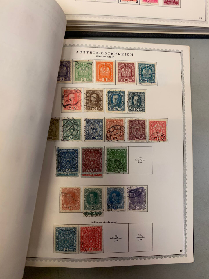 COLLECTION OF 16 SPECIALTY ALBUMS – 426323