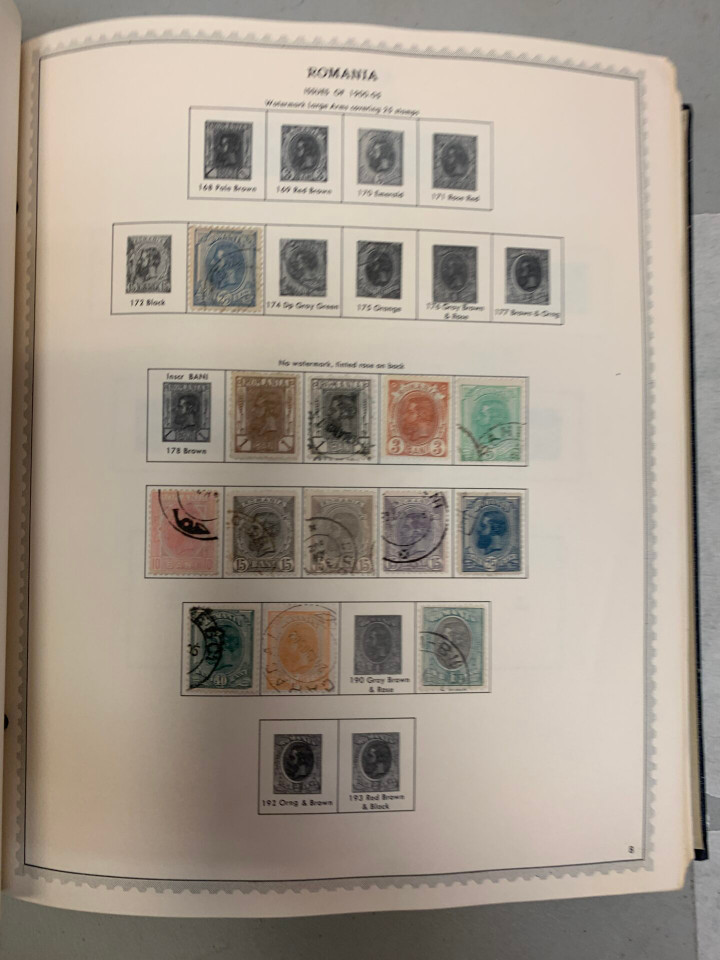 COLLECTION OF 16 SPECIALTY ALBUMS – 426323