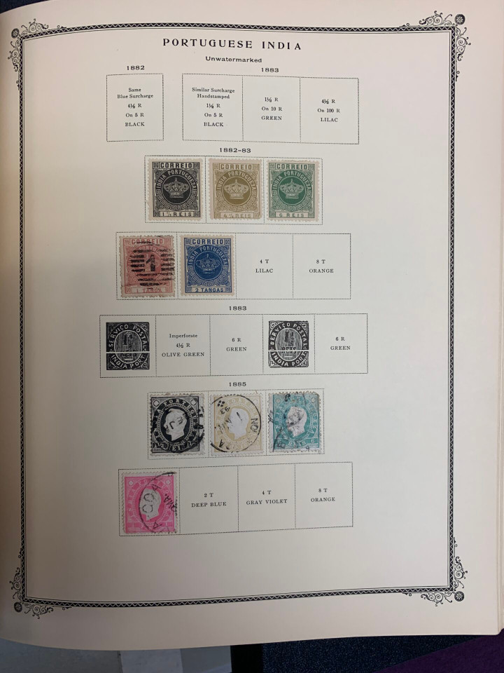 COLLECTION OF 16 SPECIALTY ALBUMS – 426323