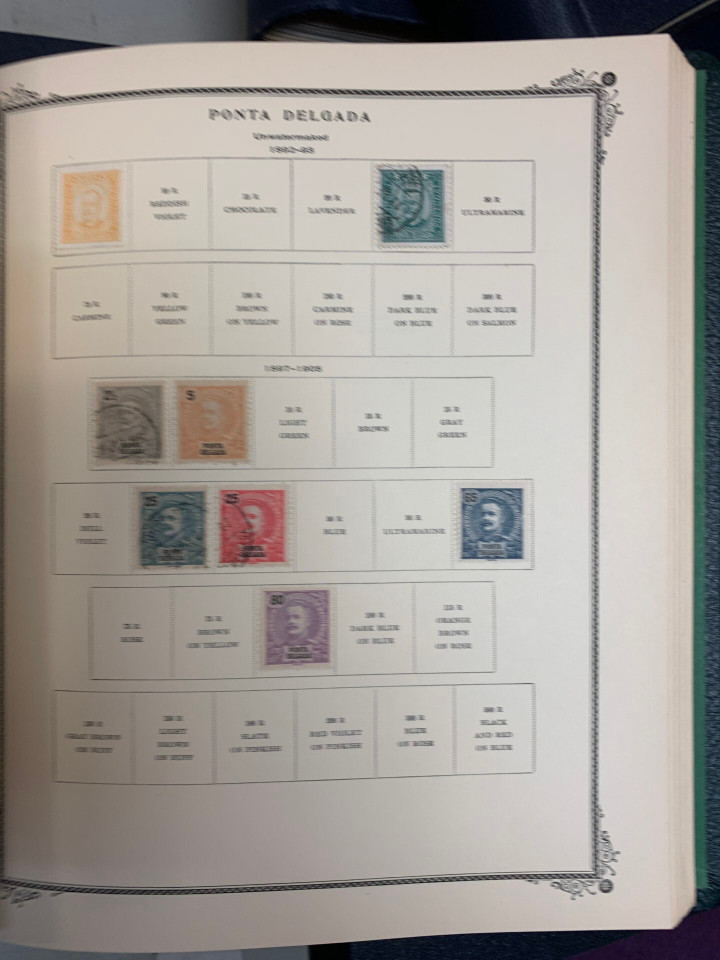 COLLECTION OF 16 SPECIALTY ALBUMS – 426323